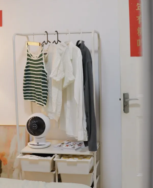 custom clothing racks